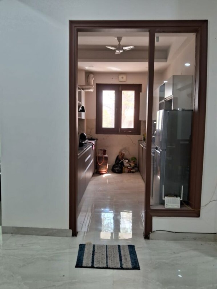 Room, sector 41 2 Bedroom 127 Sq.Mt. Builder Floor In Sector 41 Noida 10496845