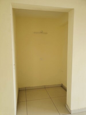 Furnished Amenities in 3 BHK Apartment at Sector 85 – for Rent