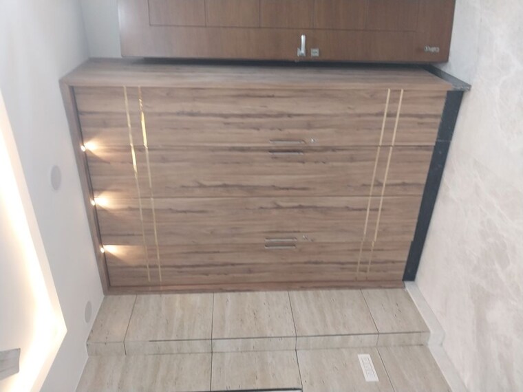 Cupboard, new rajinder nagar 3 Bedroom 125 Sq.Yd. Builder Floor In New Rajinder Nagar Delhi 10496854