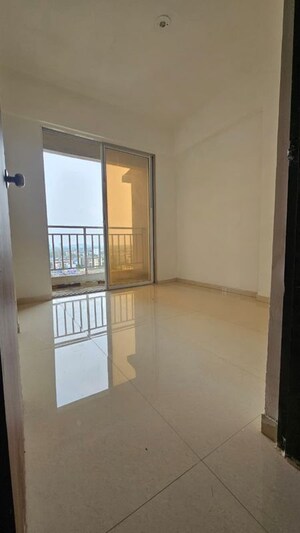 Room in 2 BHK Apartment at Yash Yashraj Paradise, Kalyan East – for Rent