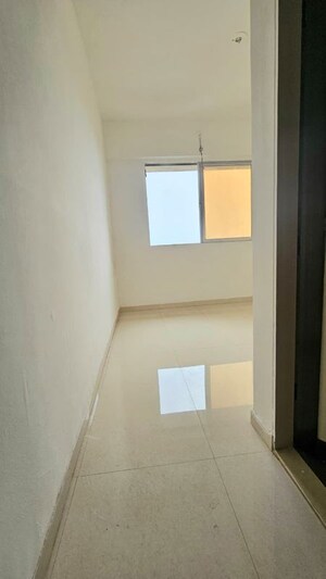 Room in 2 BHK Apartment at Yash Yashraj Paradise, Kalyan East – for Rent