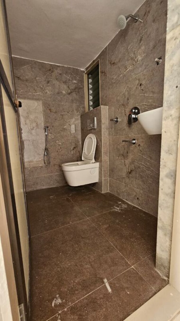 Bathroom, yash-yashraj-paradise 2 Bedroom 620 Sq.Ft. Apartment In Kalyan East Thane 10494724