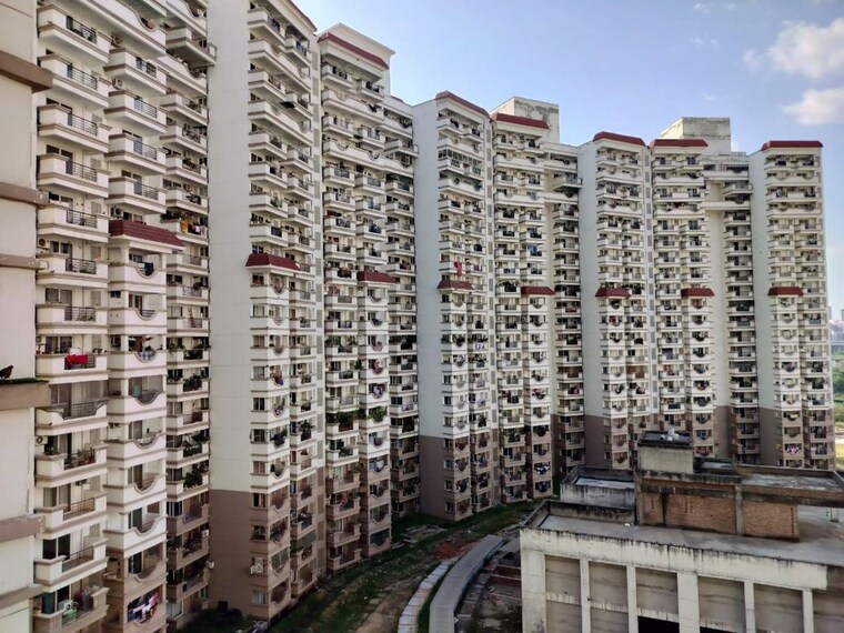 Exterior View, ramprastha-city-the-edge-towers 2 Bedroom 1380 Sq.Ft. Apartment In Sector 37d Gurgaon 10496904