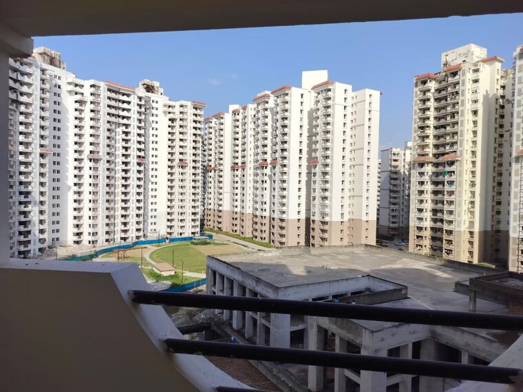 Exterior View, ramprastha-city-the-edge-towers 2 Bedroom 1380 Sq.Ft. Apartment In Sector 37d Gurgaon 10496904