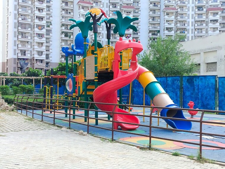 Exterior View, ramprastha-city-the-edge-towers 2 Bedroom 1380 Sq.Ft. Apartment In Sector 37d Gurgaon 10496904