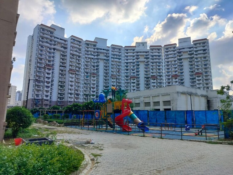 Exterior View, ramprastha-city-the-edge-towers 2 Bedroom 1380 Sq.Ft. Apartment In Sector 37d Gurgaon 10496904