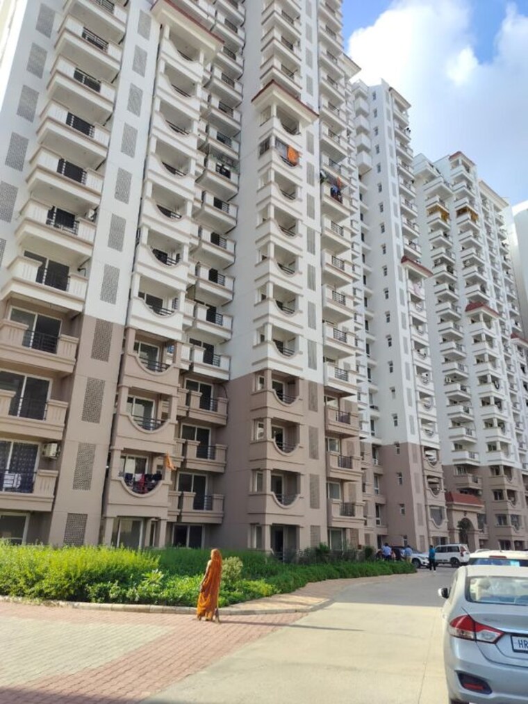 Exterior View, ramprastha-city-the-edge-towers 2 Bedroom 1380 Sq.Ft. Apartment In Sector 37d Gurgaon 10496904