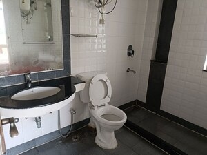 Bathroom in 4 BHK Apartment at Bestech Park View City 1, Sector 48 – for Rent