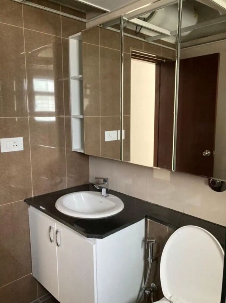 Kitchen, puravankara-palm-beach 3 Bedroom 1690 Sq.Ft. Apartment In Hennur Bangalore 10496985