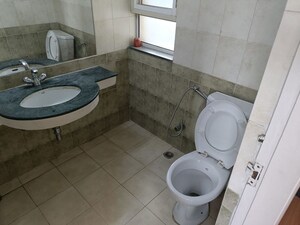 Bathroom in 3.5 BHK Apartment at Bestech Park View City 1, Sector 48 – for Rent