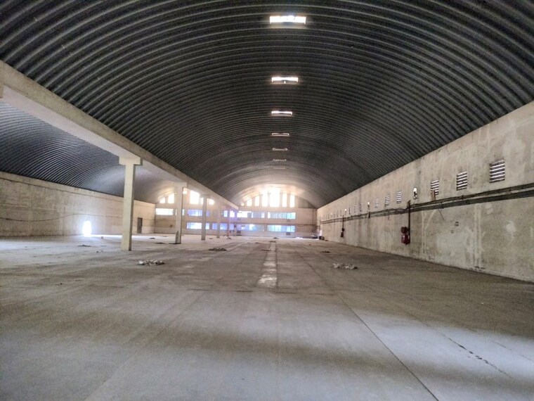  Parking, rabale Commercial Warehouse 60000 Sq.Ft. In Rabale Navi Mumbai 10497000