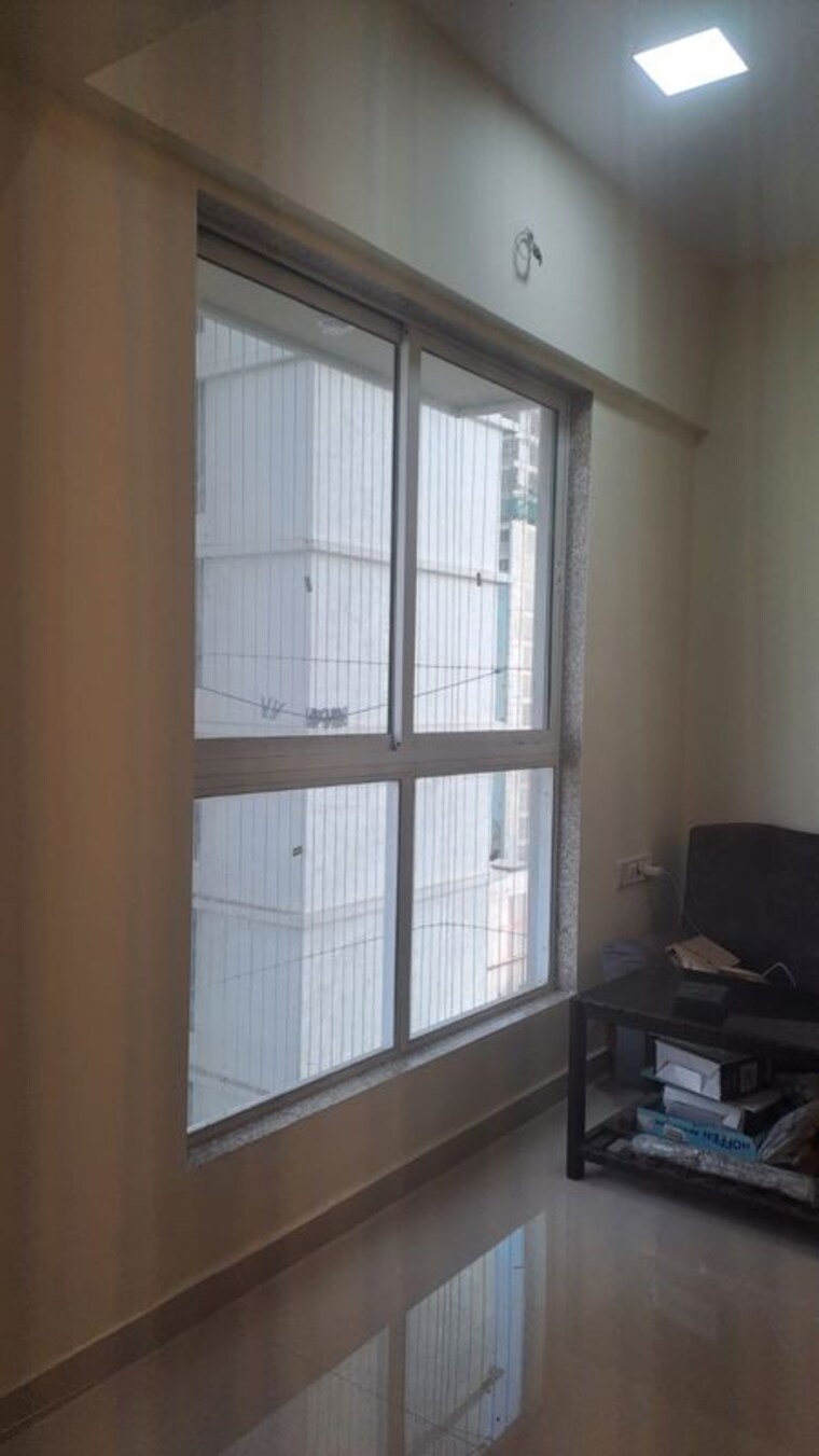 Room, goregaon west 1 Bedroom 350 Sq.Ft. Apartment In Goregaon West Mumbai 10496982
