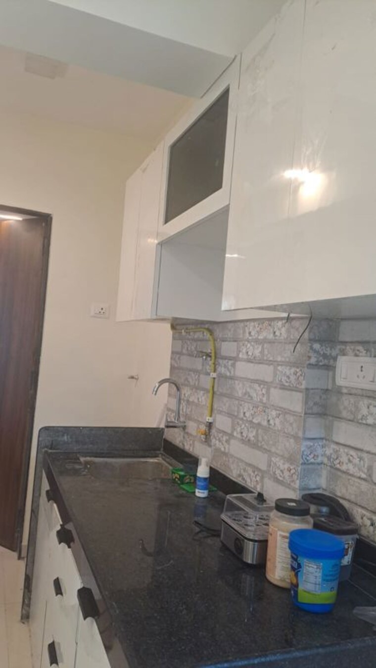Bathroom, goregaon west 1 Bedroom 350 Sq.Ft. Apartment In Goregaon West Mumbai 10496982