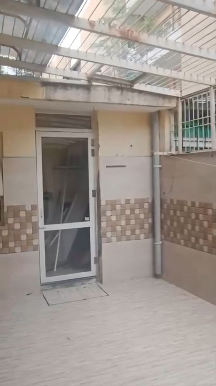 Room, bptp-park-81 3.5 Bedroom 275 Sq.Yd. Builder Floor In Sector 81 Faridabad 10496994