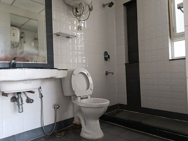 Bathroom, bestech-park-view-city-2 3 Bedroom 1869 Sq.Ft. Apartment In Sector 49 Gurgaon 10497019