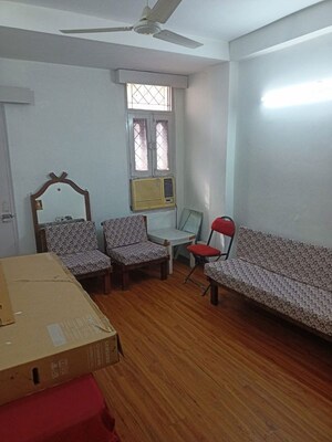 Bedroom in 3 BHK Builder Floor at Sector 46 – for Rent