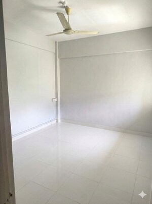 Room in 2 BHK Apartment at Subhash Nagar – for Rent
