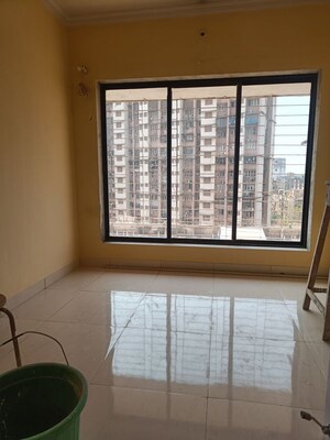Room in 2 BHK Apartment at Summit Apartment, Goregaon East – for Sale