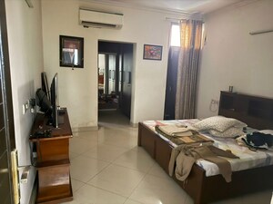 Living Room in 3 BHK Builder Floor at Sector 46 – for Rent