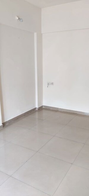Room in 2 BHK Apartment at Kamdhenu Jasmine CHS, Pimple Saudagar – for Rent