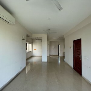Building Lobby in 3 BHK Builder Floor at BPTP Amstoria Country Floor, Sector 102 – for Rent