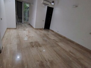 Room in 3 BHK Builder Floor at Sector 46 – for Rent