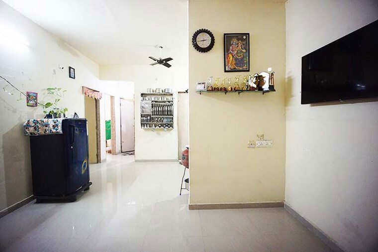 Living Room, gota 2 Bedroom 675 Sq.Ft. Apartment In Gota Ahmedabad 10497156