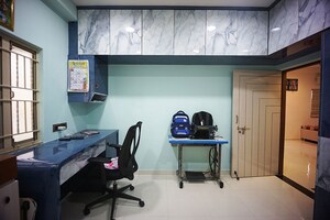 Team Area in 2 BHK Apartment at Nava Naroda – for Sale