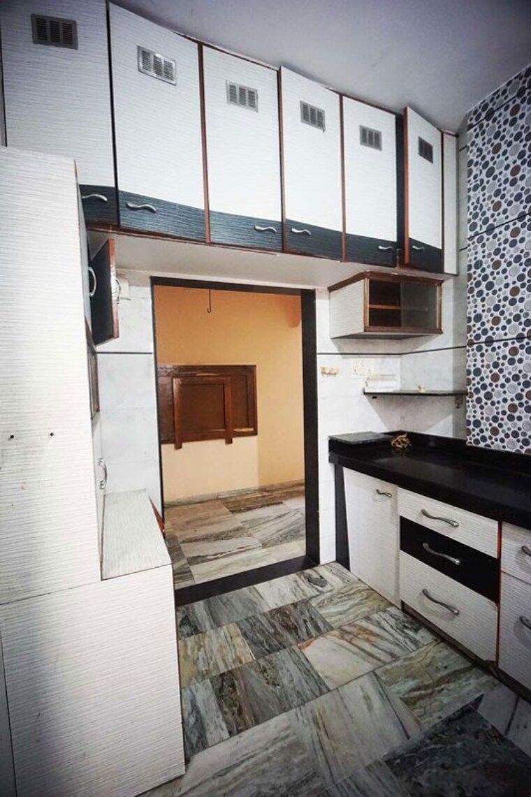 Kitchen, maninagar 2 Bedroom 110 Sq.Yd. Apartment In Maninagar Ahmedabad 10497195