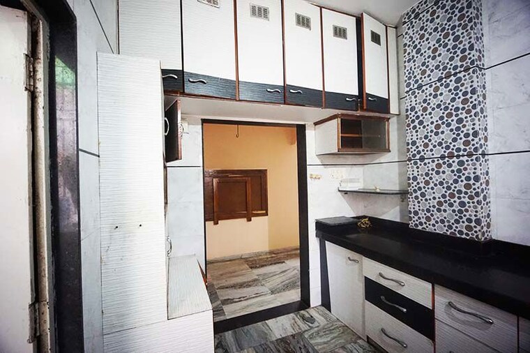 Kitchen, maninagar 2 Bedroom 110 Sq.Yd. Apartment In Maninagar Ahmedabad 10497195