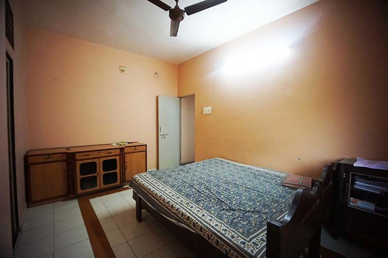 Bedroom, maninagar 2 Bedroom 110 Sq.Yd. Apartment In Maninagar Ahmedabad 10497195