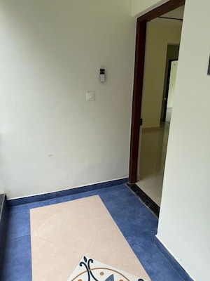 Room in 2 BHK Apartment at Bambolim – for Rent