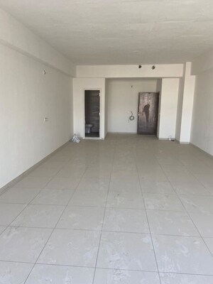 Room in  Office Space at Zion Prime, Thaltej – for Rent