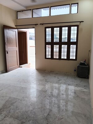 Room in 2 BHK Villa at Sector 23 – for Rent