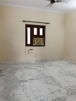 Room in 2 BHK Villa at Sector 23 – for Rent