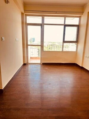 Room in 2 BHK Apartment at Maxworth Premier Urban, Sector 15 – for Rent