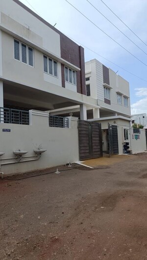 2 BHK Builder Floor – Exterior View View at Sector 26 - for Rent