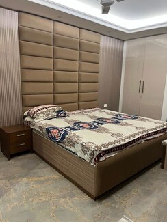 3 BHK + Pooja Room Builder Floor For Rent in Sector 26
