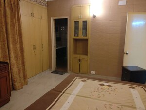 Bedroom in 2.5 BHK Apartment at Dwarka – for Rent