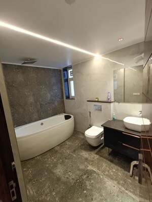 Team Area in 3.5 BHK Apartment at Dwarka – for Rent
