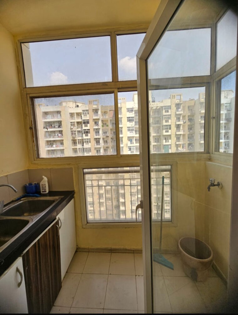 Kitchen, gulshan-vivante 2.5 Bedroom 1202 Sq.Ft. Apartment In Sector 137 Noida 10497428