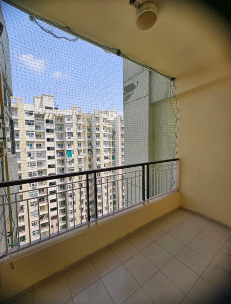 Balcony, gulshan-vivante 2.5 Bedroom 1202 Sq.Ft. Apartment In Sector 137 Noida 10497428