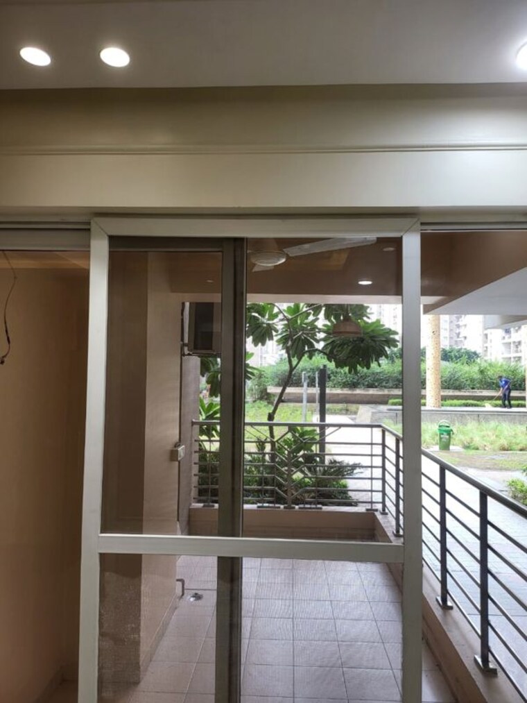 Balcony, aba-cleo-county 3 Bedroom 1620 Sq.Ft. Apartment In Sector 121 Noida 10497416
