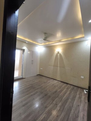 Room in 3 BHK Apartment at ABA Cleo County, Sector 121 – for Rent