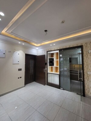 Room in 3 BHK Apartment at ABA Cleo County, Sector 121 – for Rent