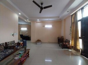 Living Room in 2 BHK Builder Floor at Sector 41 – for Rent