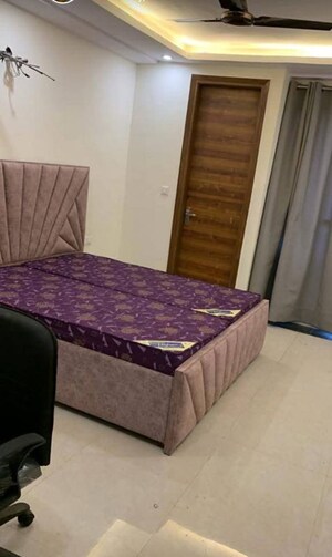 Bedroom in 3 BHK Builder Floor at Gupta Awas, Sector 43 – for Rent