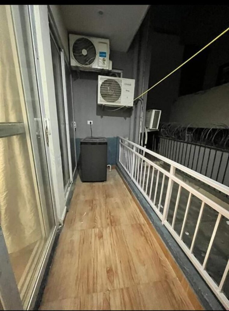 Balcony, gupta-awas 3 Bedroom 3000 Sq.Ft. Builder Floor In Sector 43 Gurgaon 10497447
