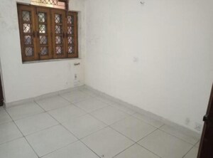 Room in 3 BHK Independent House at Sector 31 – for Rent