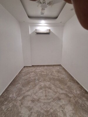 Room in 3 BHK Apartment at Jawahar Nagar – for Rent